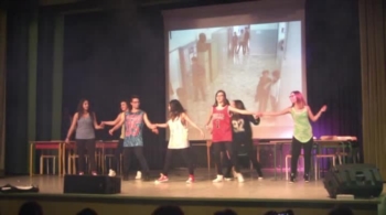 Aggiunto nuovo video del musical dell'I.T.E.T Gaetano Salvemini di Molfetta ''Vivo per lei''